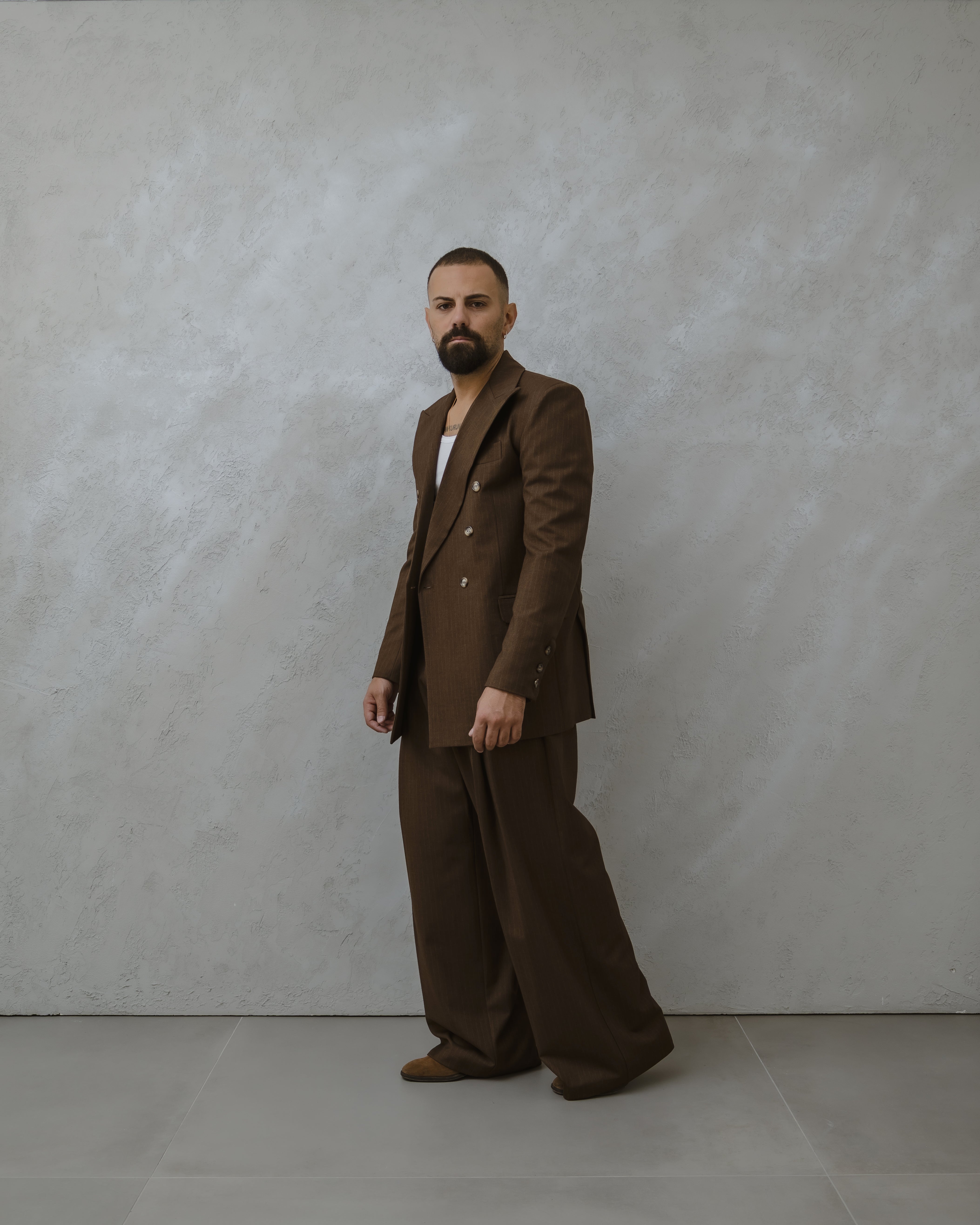 ABITO PARIGI MARRONE