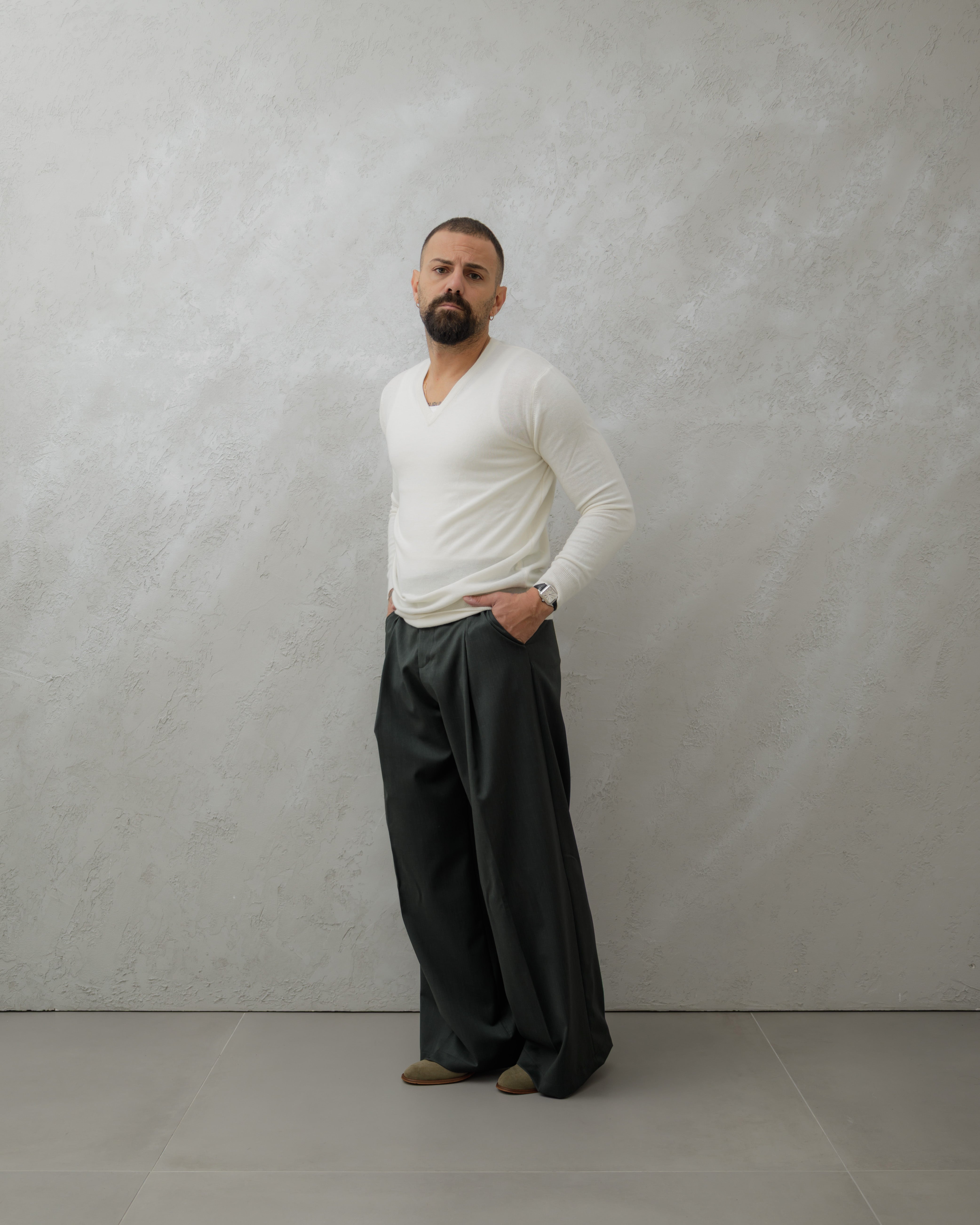 MAGLIA IN LANA SCOLLO V - MA7066 Bianco