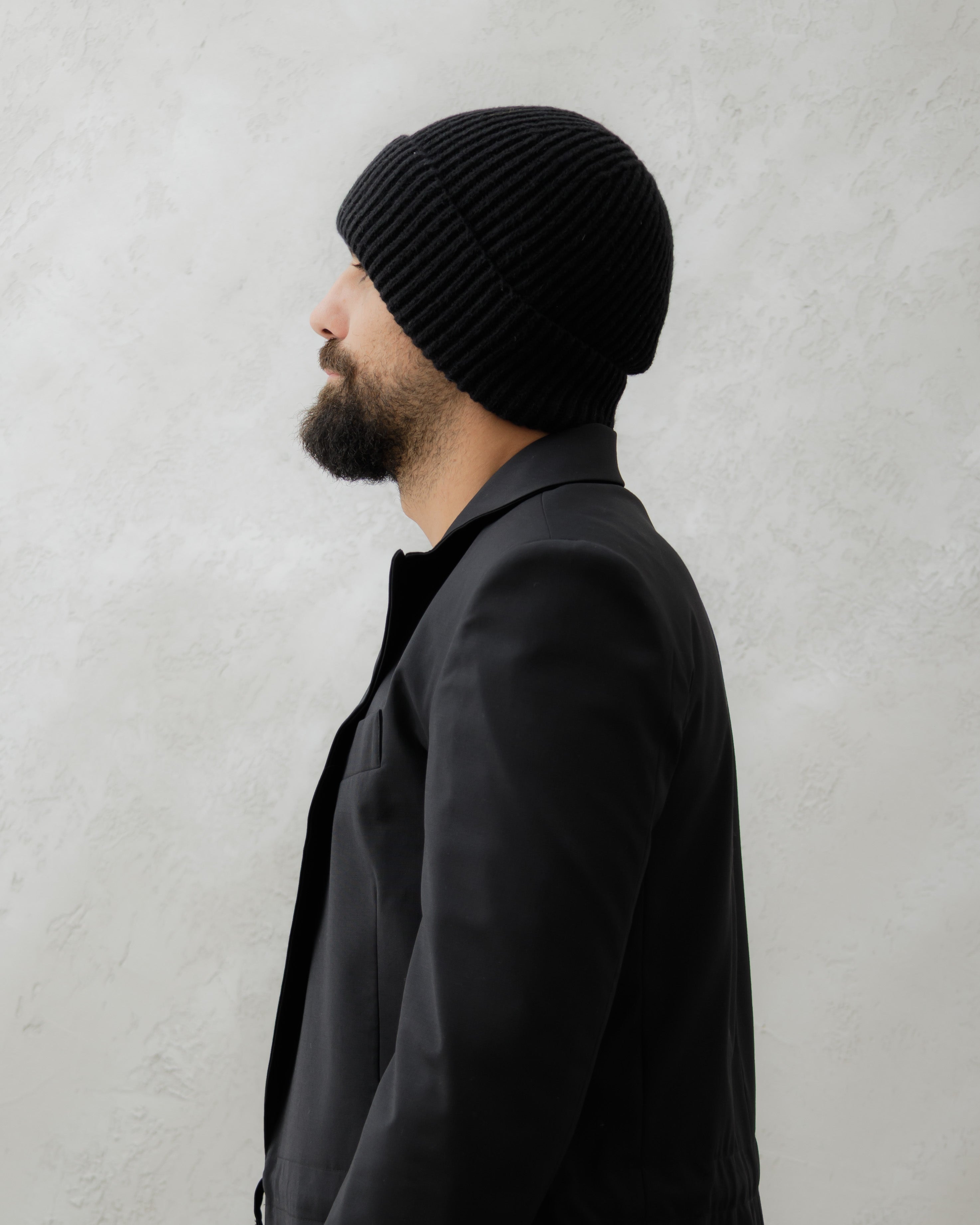 CAPPELLO IN LANA NERO