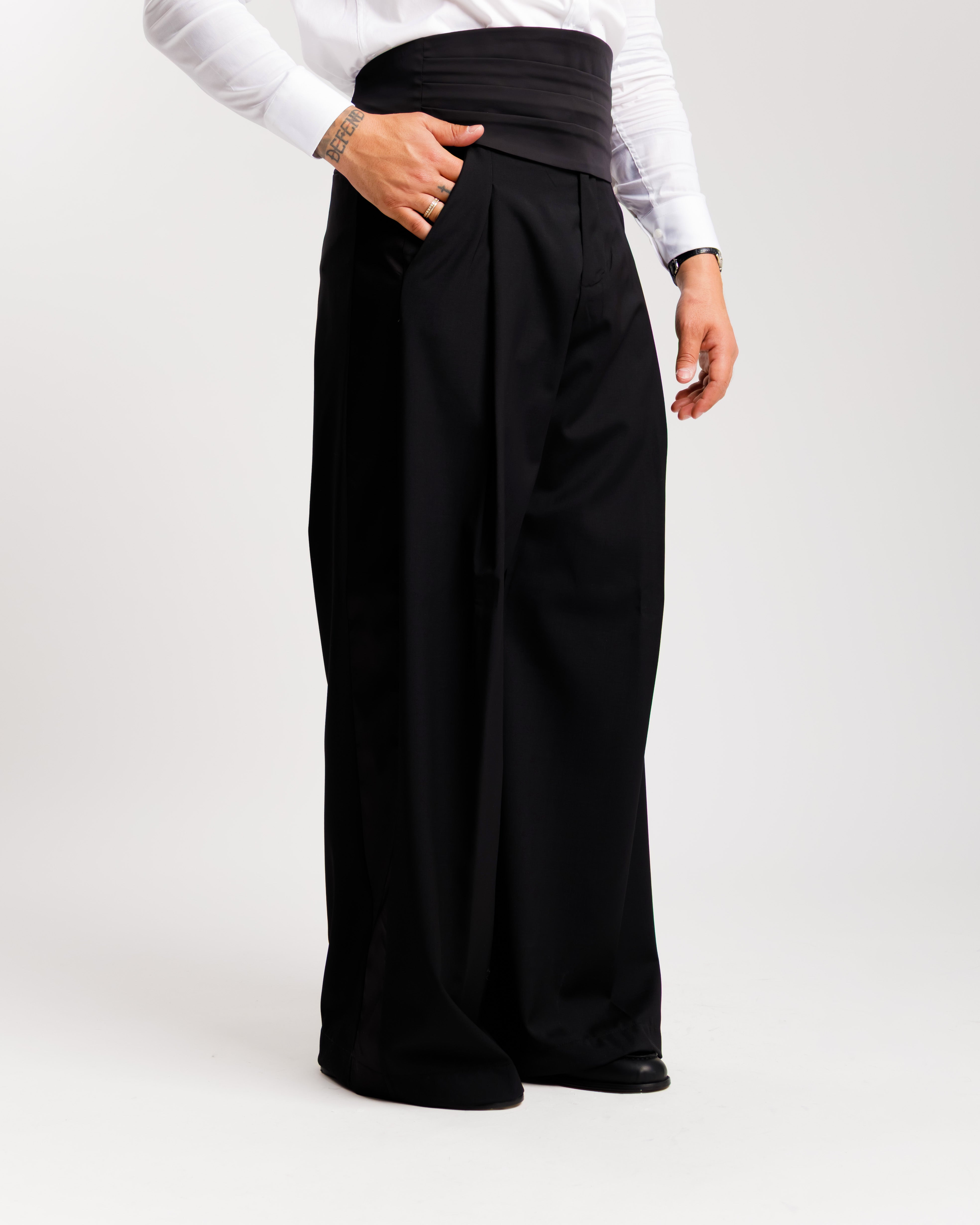 Pantaloni Wide Fit Smoking Ma-1043