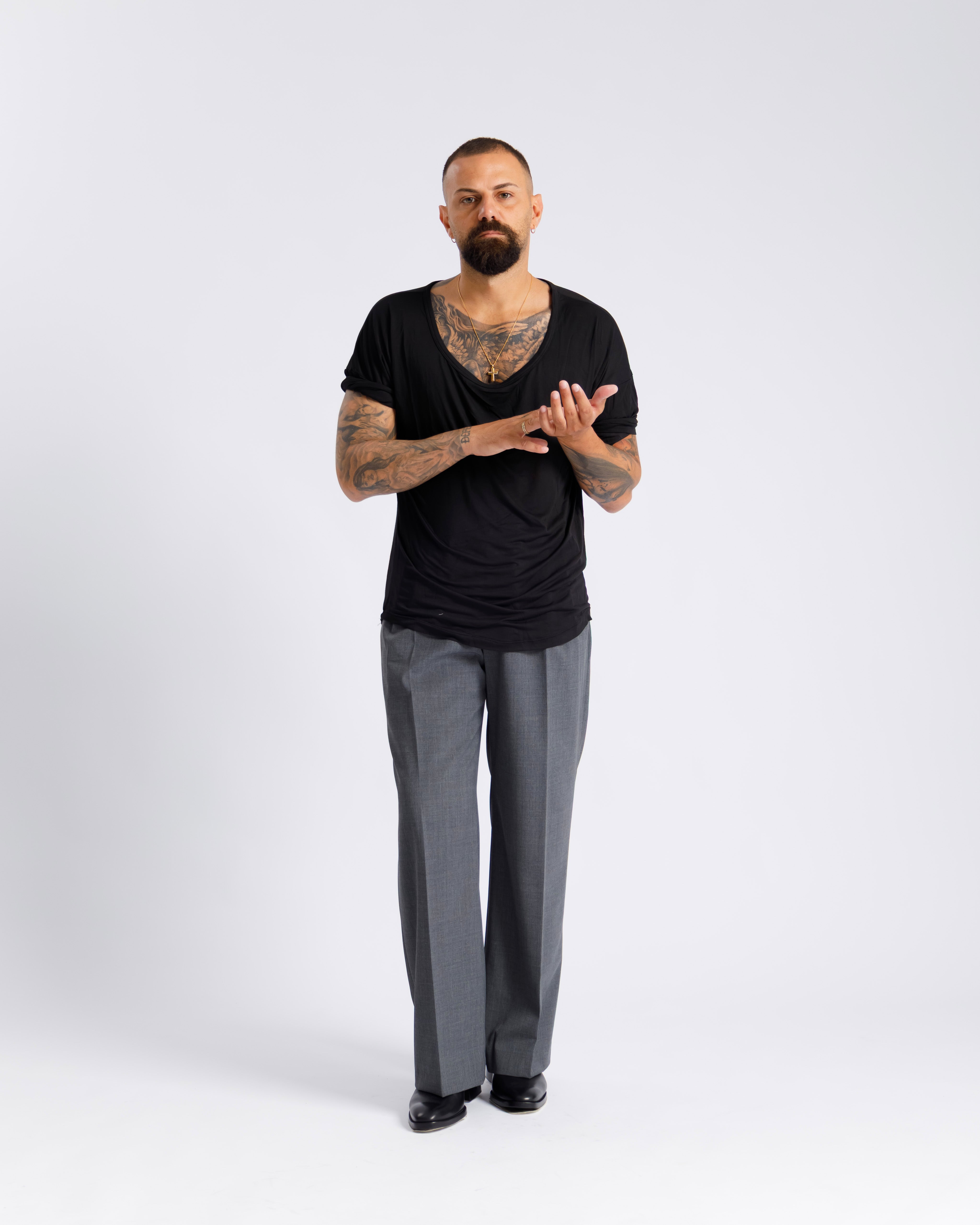 T-shirt Leggera Scollata - NERA Ma1075