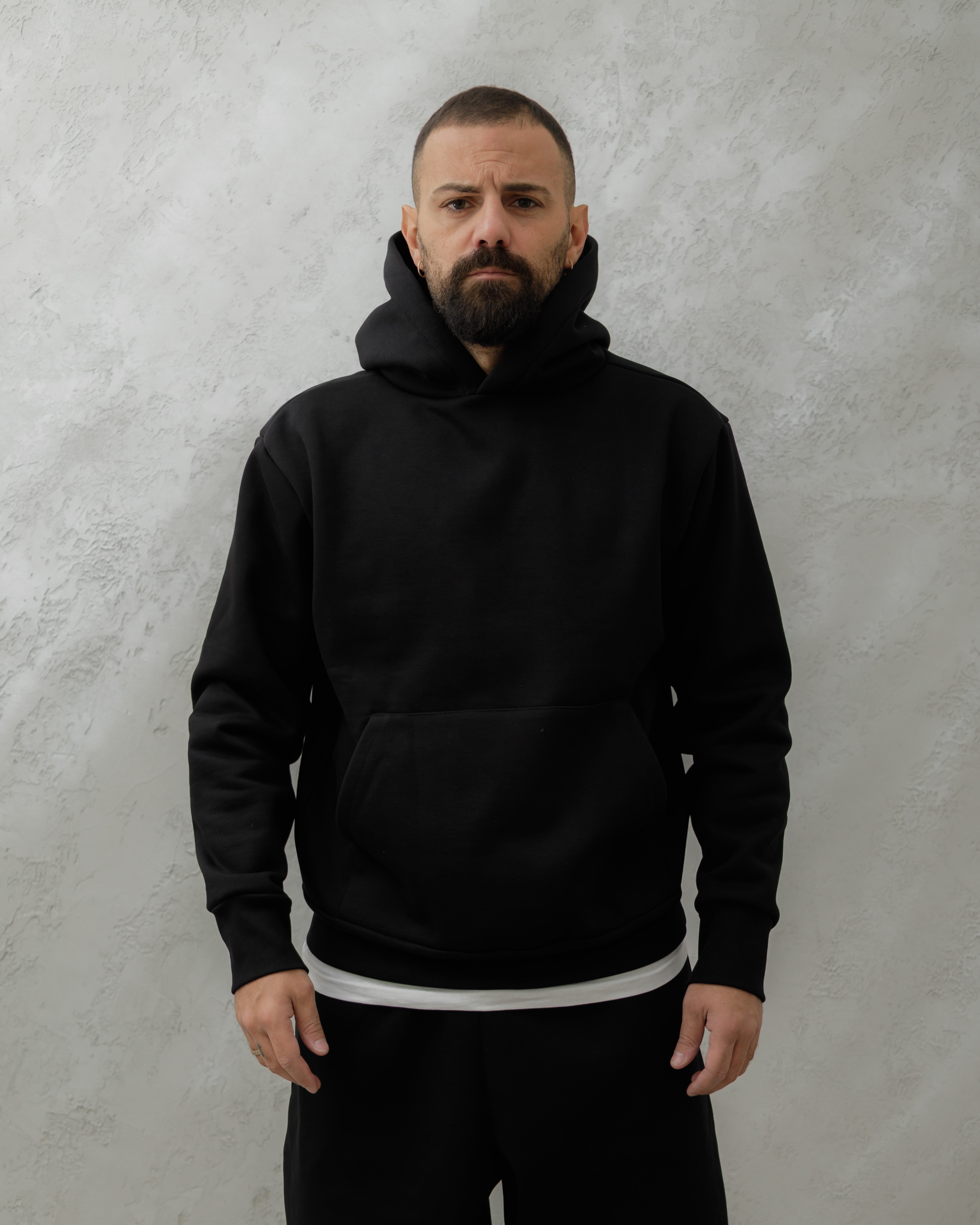 FELPA CON CAPPUCCIO - MA1042 NERO