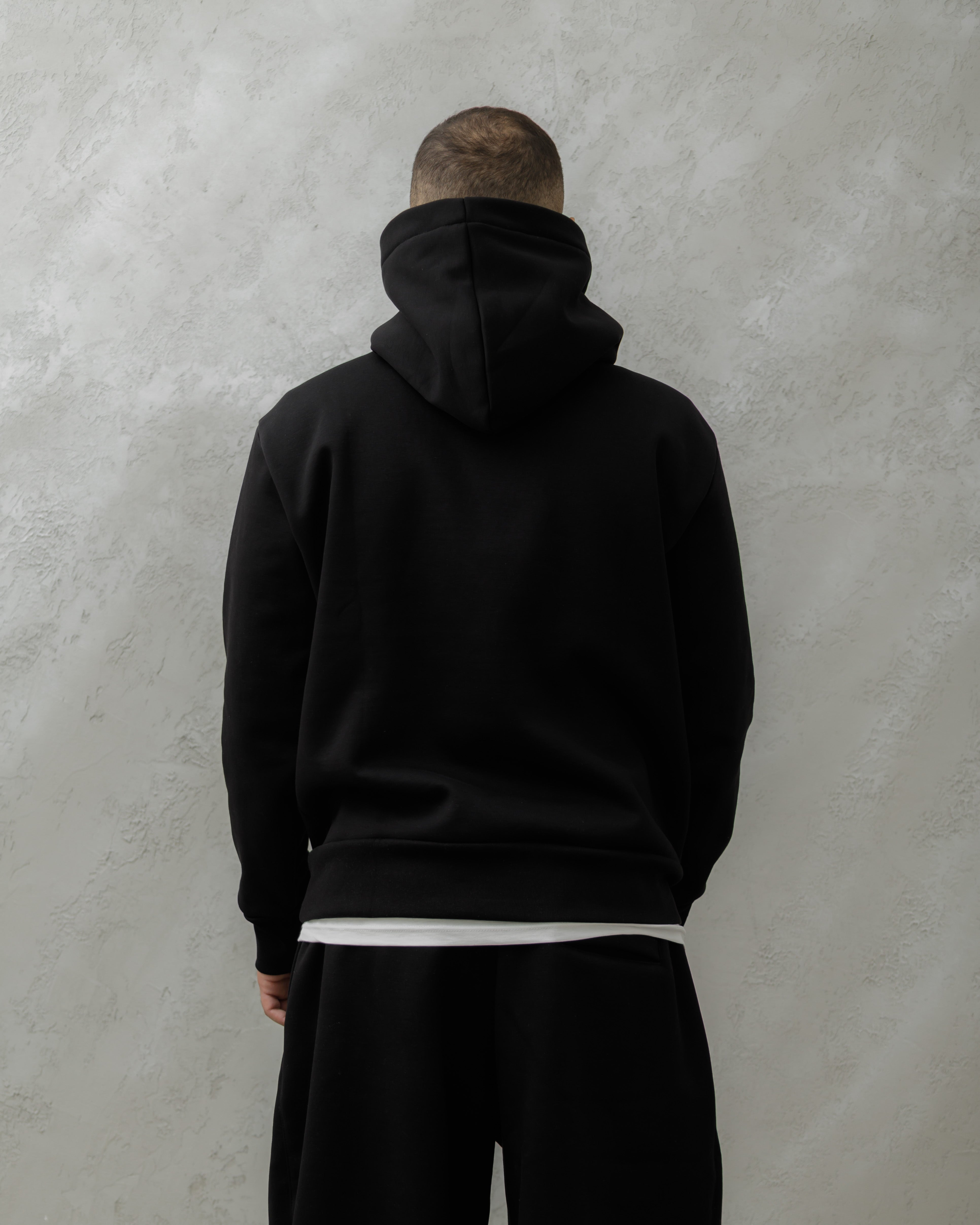 FELPA CON CAPPUCCIO - MA1042 NERO