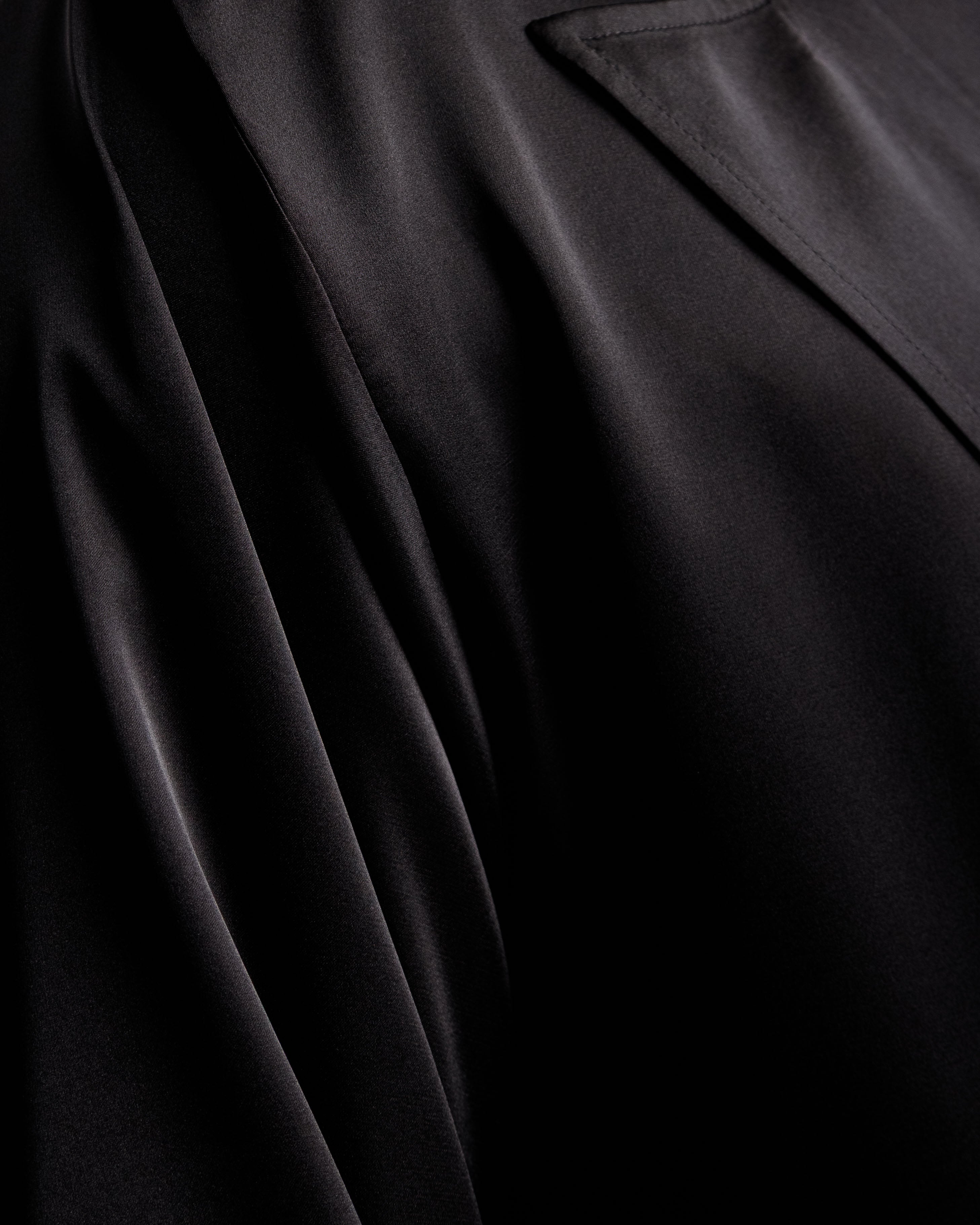 Camicia In Raso Con Rever Ampio - Ma1049 Nera