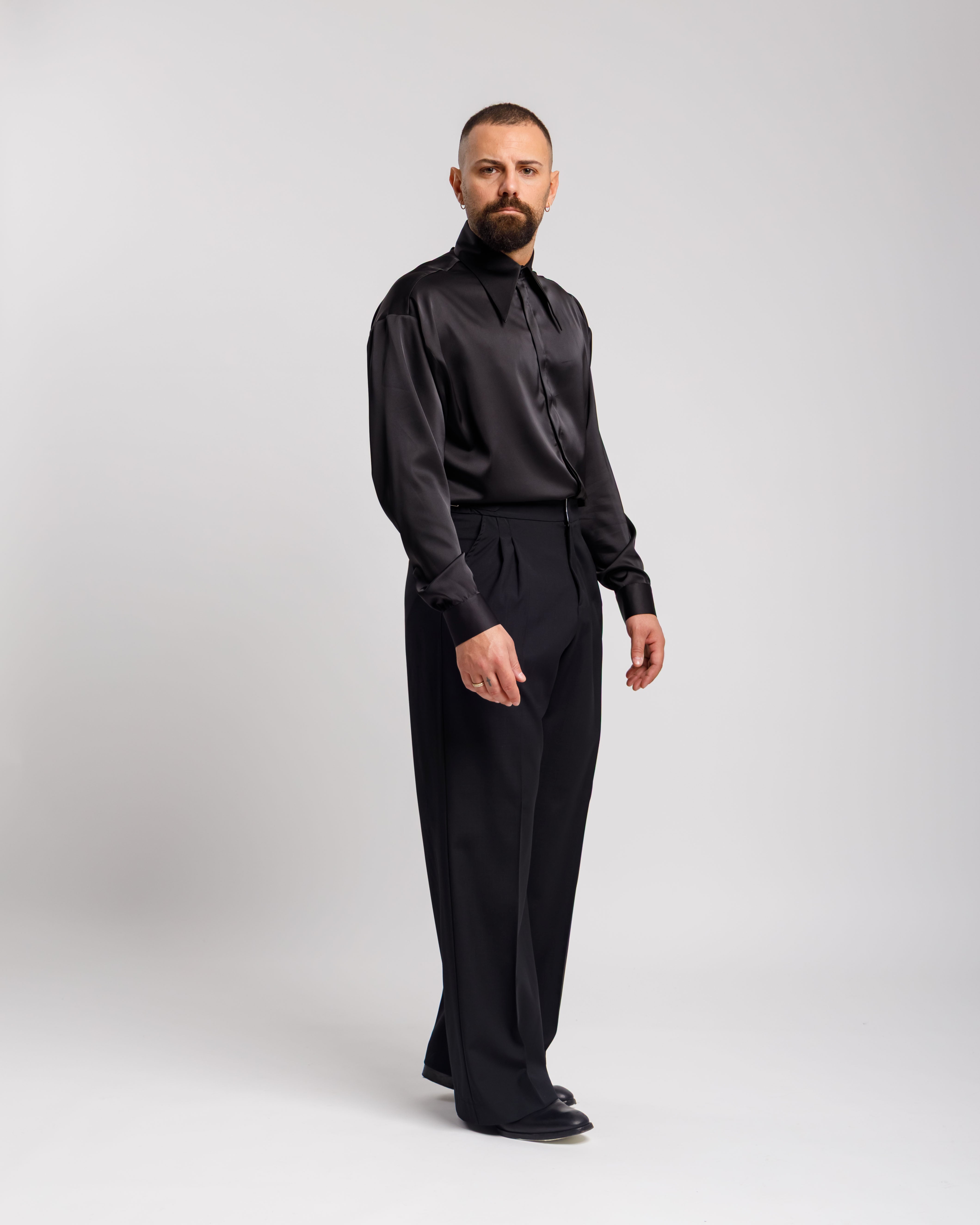 Camicia In Raso Con Rever A Punta - Ma1054 Nera