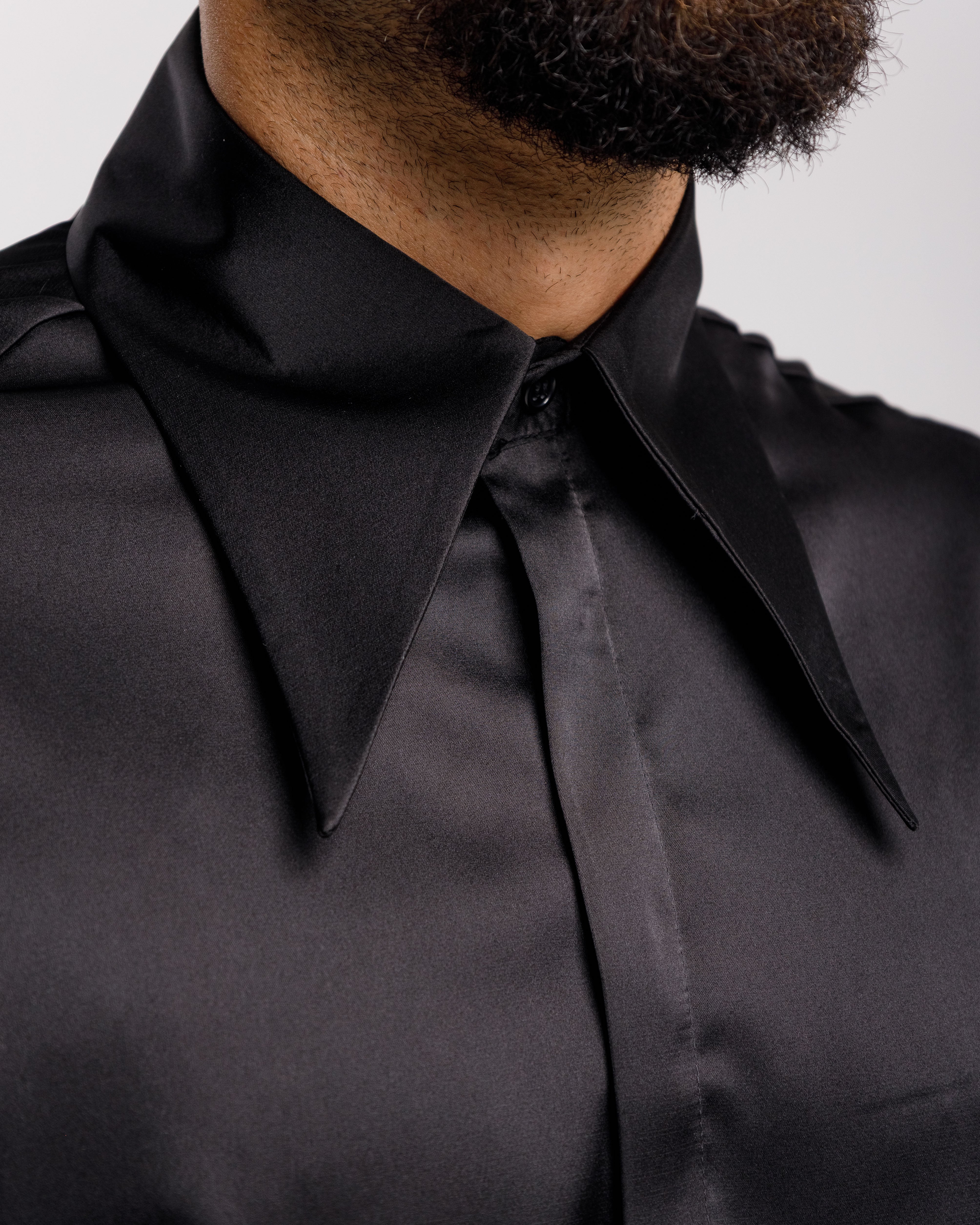 Camicia In Raso Con Rever A Punta - Ma1054 Nera