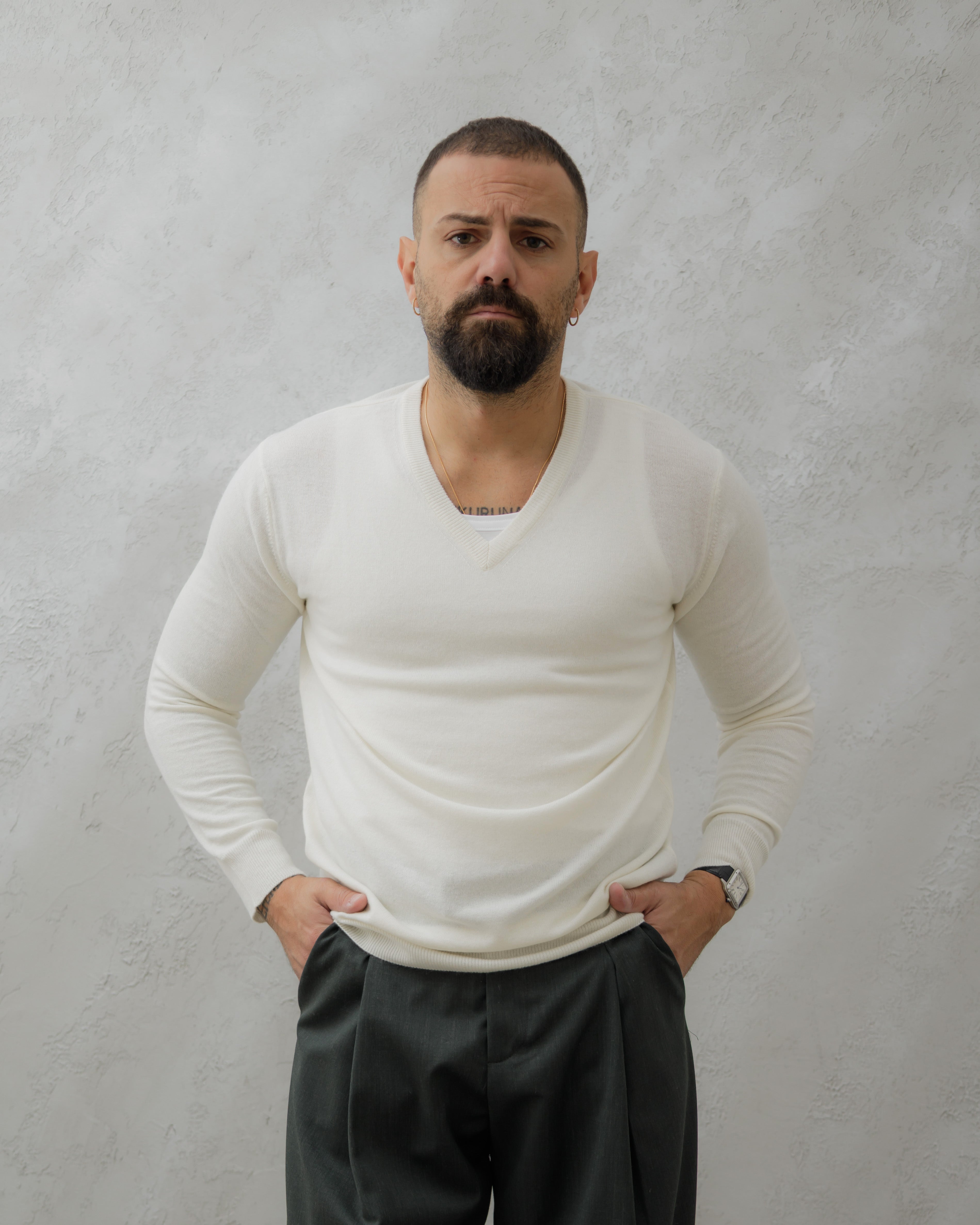 MAGLIA IN LANA SCOLLO V - MA7066 Bianco