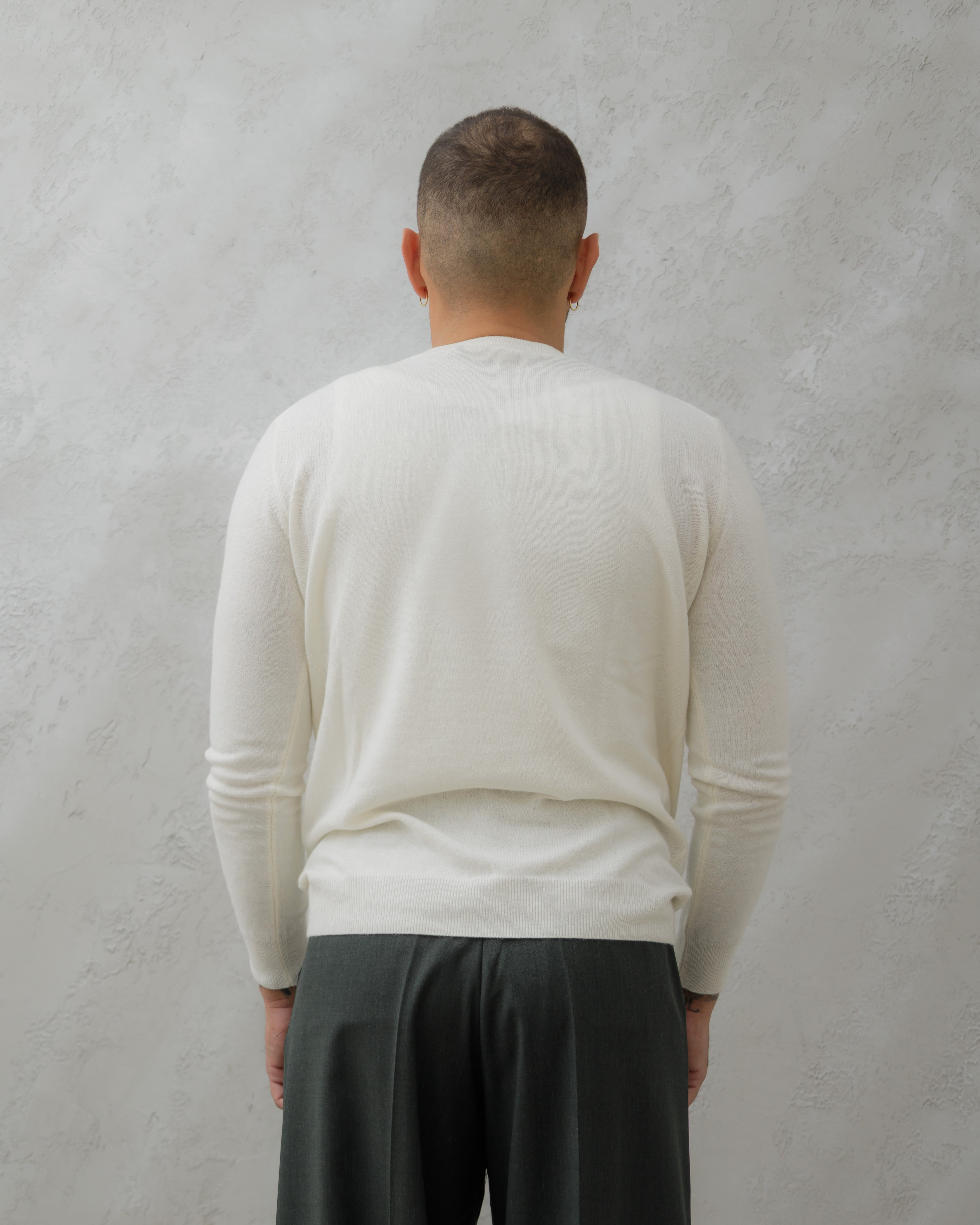 MAGLIA IN LANA SCOLLO V - MA7066 Bianco