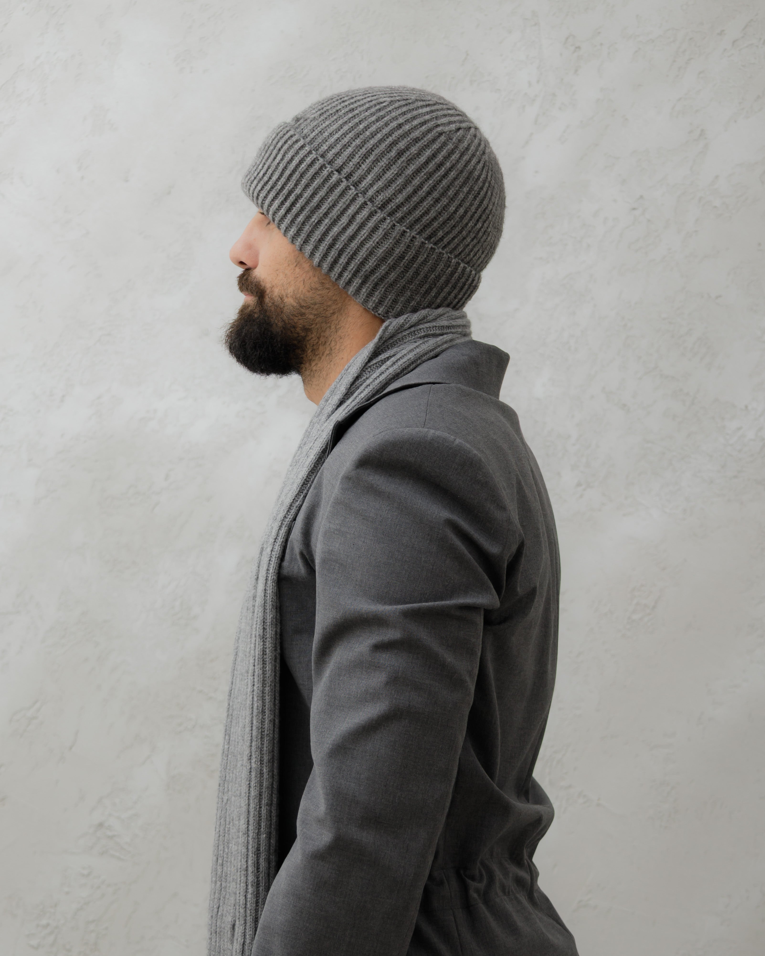 CAPPELLO IN LANA GRIGIO