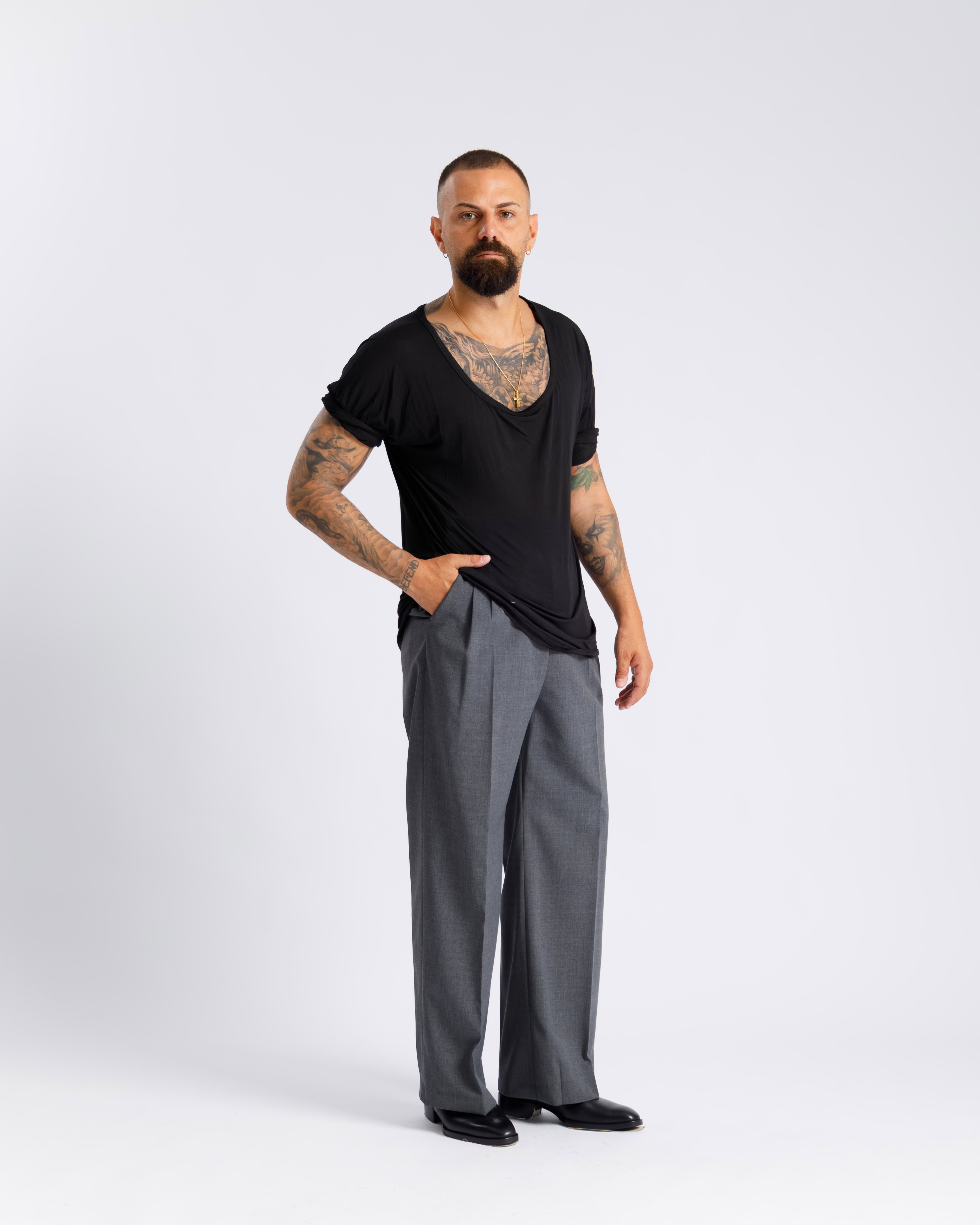 T-shirt Leggera Scollata - NERA Ma1075