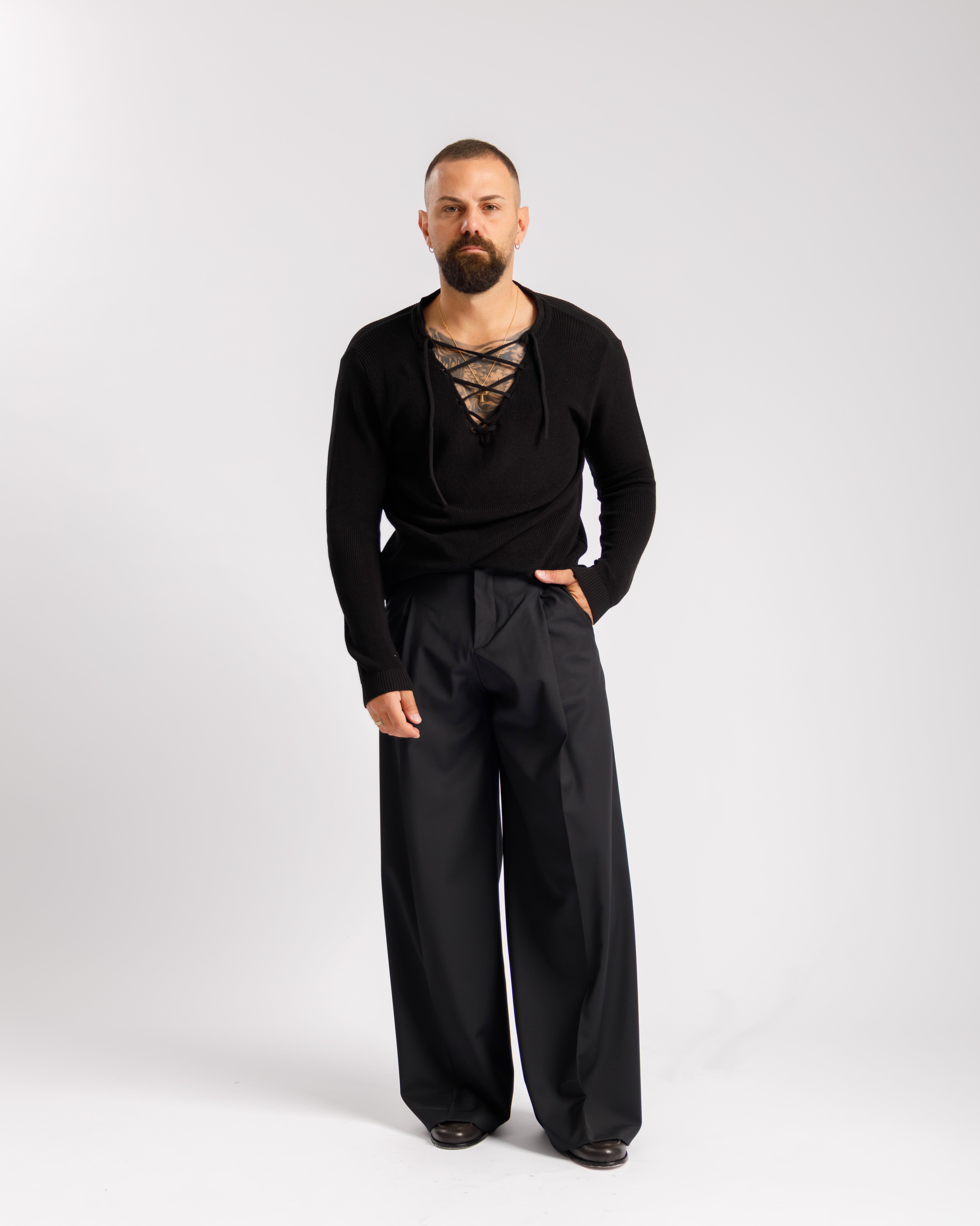Maglia serafina con stringhe - CL600 nera