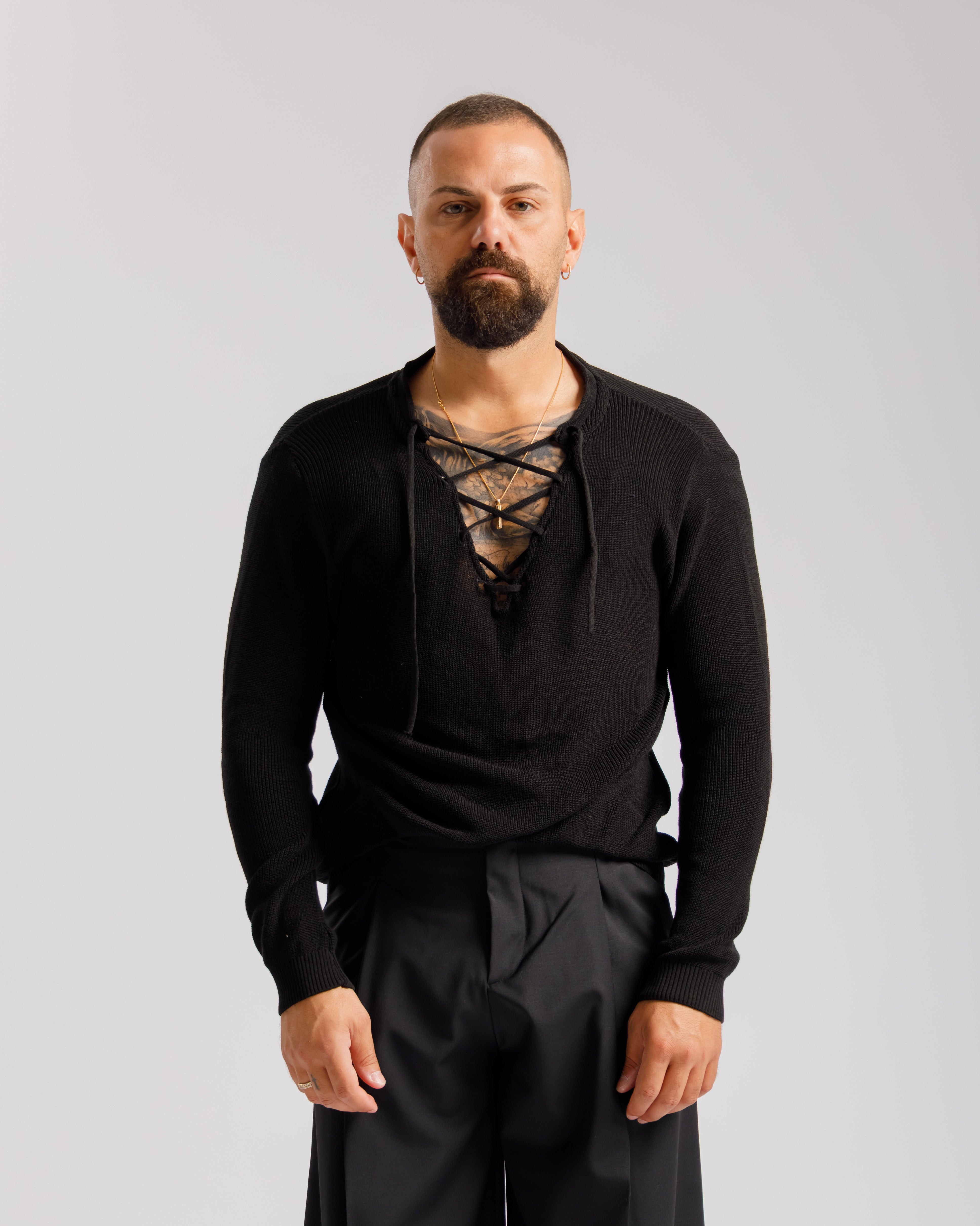 Maglia serafina con stringhe - CL600 nera